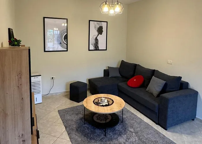 Appartamento Urban Oasis 3 Tirana